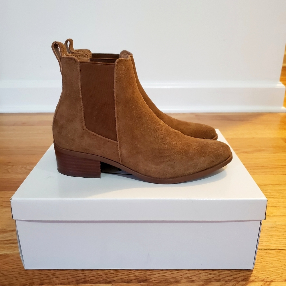 Steve Madden suede booties sz.7.5